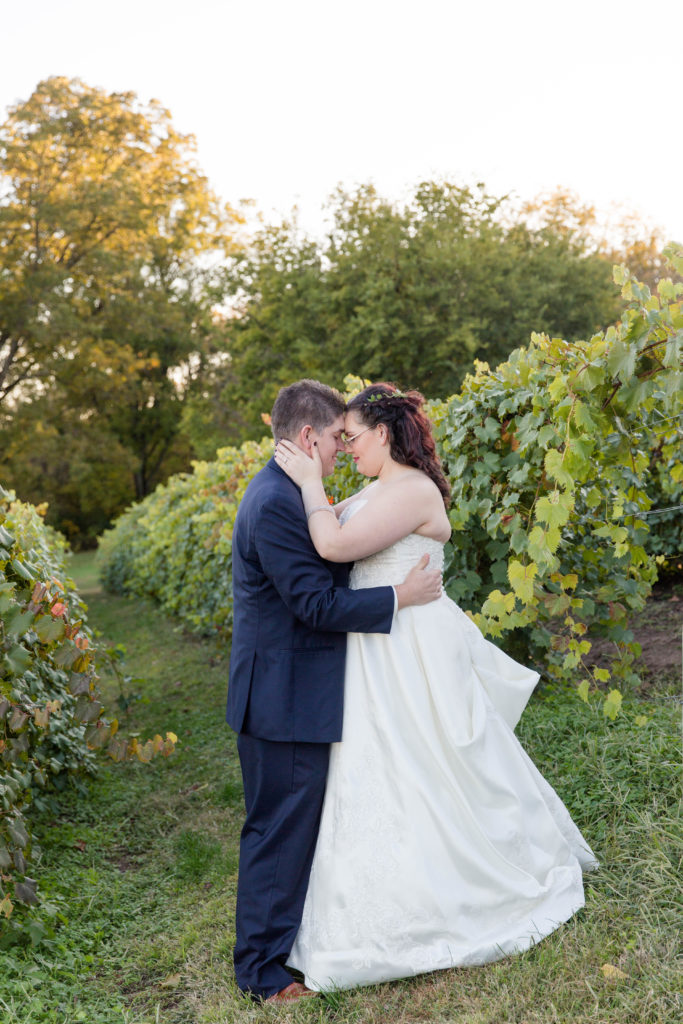 wedding photograph vineyard green bay wisconsin 