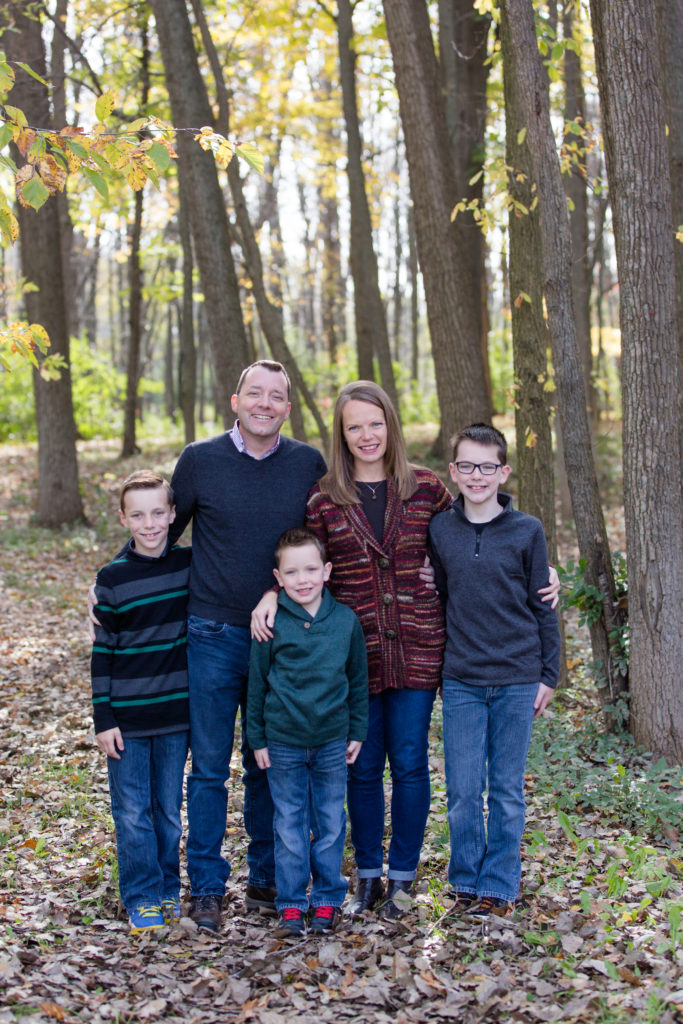 family picture green bay wisconsin fall leaves 