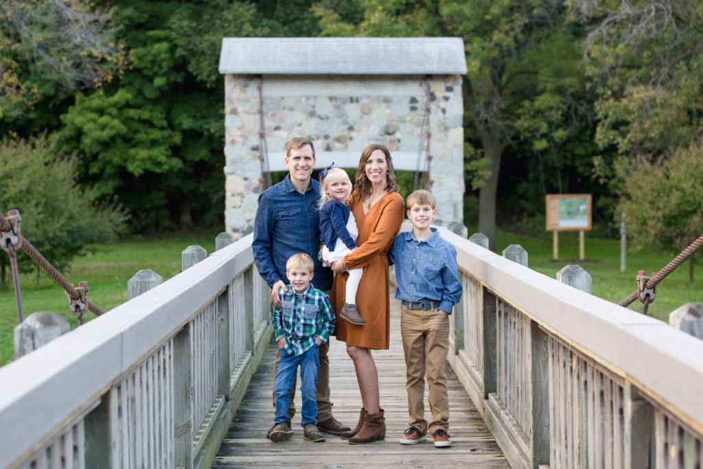 family pictures on bridge pamperin park